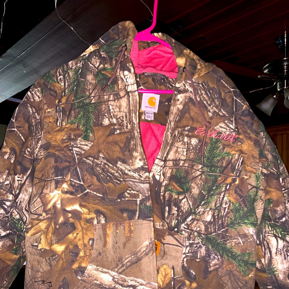 Carthartt jacket new no tags.Never worn.Size medium 8/10.Non smoking home.NWOT